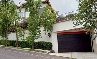 CASA EN VENTA EN BOSQUES DE LAS LOMAS