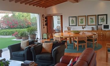 CASA EN VENTA EN BOSQUES DE LAS LOMAS