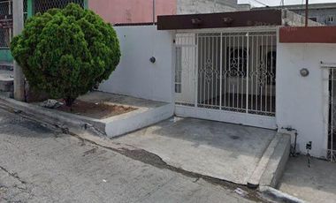 Venta de casa en Gloria Mendiola, Monterrey