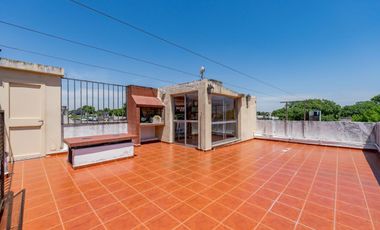 VENTA / PERMUTA - Casa 3 Dormitorios - Cochera - Ludueña, Rosario.