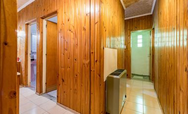 VENTA / PERMUTA - Casa 3 Dormitorios - Cochera - Ludueña, Rosario.