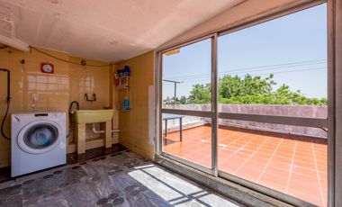 VENTA / PERMUTA - Casa 3 Dormitorios - Cochera - Ludueña, Rosario.