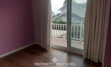 Espaciosa Casa en excelente barrio residencial