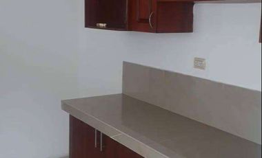Venta de amplia casa de 3 dormitorios en Metrópolis 2 - Avda. Terminal Terrestre Pascuales