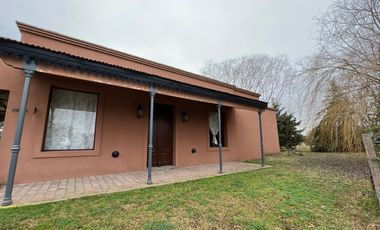 Casa quinta en venta de 2138m2 ubicado en Mercedes