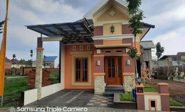 Rumah Siap Huni Gaya Bali Klasik Di Kota Malang