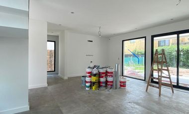 Casa en venta en Bella Vista en construcción