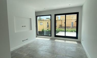 Casa en venta en Bella Vista en construcción