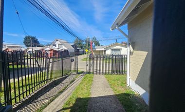 CASA ESQUINA EN LOS FUNDADORES