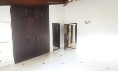 casa en arriendo en la flora. Cod A8564442