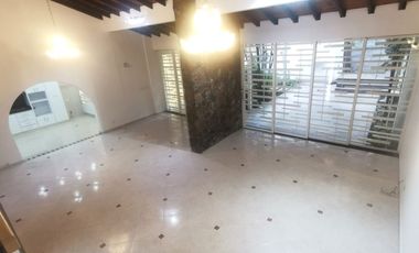 casa en arriendo en la flora. Cod A8564442