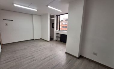 oficina en arriendo en el lago. Cod A31031