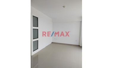 🔝 ¡Oficina de Estreno en Piso 10 con Vista Panorámica! 🌆✨
Ubicación estratégica + Modernidad + Comodidad = ¡La oficina perfecta para tu negocio!

H
