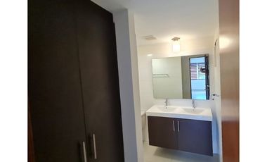 Vendo apartamento de 3 Recamaras PH Midrise - Woodlands