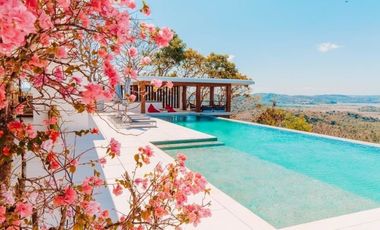 Stunning Vacation Villa Set In Pristine South Lombok