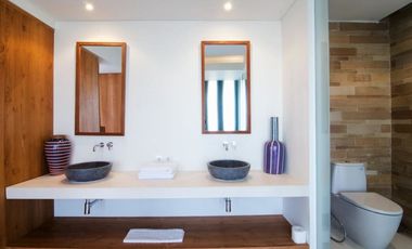 Stunning Vacation Villa Set In Pristine South Lombok