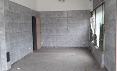VENTA- LOCAL COMERCIAL sobre Laprida