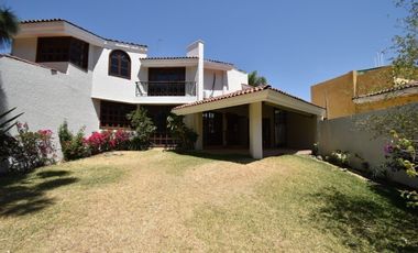 Linda casa en Bugambilias