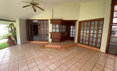 Linda casa en Bugambilias