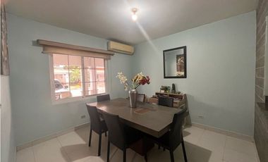 VENTA DE CASA EN VERSALLES , COSTA SUR, PH QUINTAS DE VERSALLES