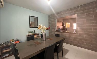VENTA DE CASA EN VERSALLES , COSTA SUR, PH QUINTAS DE VERSALLES