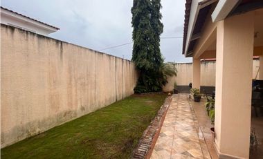 VENTA DE CASA EN VERSALLES , COSTA SUR, PH QUINTAS DE VERSALLES