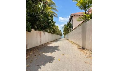 Casa de playa en venta en Coronado a pasos de la Sinagoga