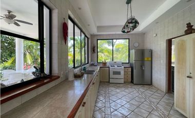Casa de playa en venta en Coronado a pasos de la Sinagoga