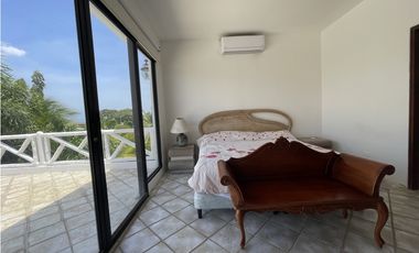 Casa de playa en venta en Coronado a pasos de la Sinagoga