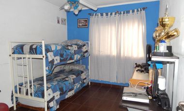 VENDE HERMOSA PROPIEDAD EN ZONA URBANA DE ANDINO DE 3 DORMITORIOS