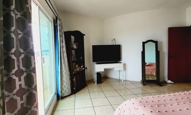 Casa en VENTA de 4 recamaras, amplios espacios y ventilacion Colonia ortiz rubio