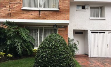 Bogota vendo casa pasadena area 218 mts