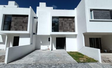 Casas en venta con tres recamaras y terraza en Zacatelco, Tlaxcala.