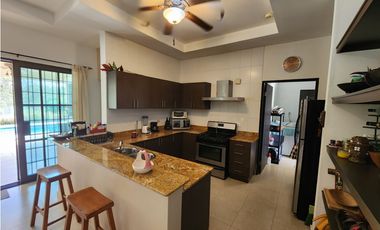 Hacienda Pacifica - 4 Bedroom Beach House with Pool