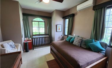 Hacienda Pacifica - 4 Bedroom Beach House with Pool