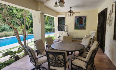 Hacienda Pacifica - 4 Bedroom Beach House with Pool
