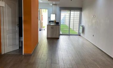 Duplex de 3 ambientes en VENTA en Monte Grande - Independencia 69