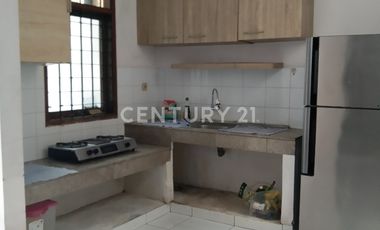 Rumah Unfurnished 1,5 Lt Di Perumahan Elite Taman Sakura Indah