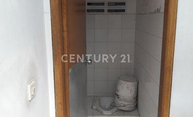 Rumah Unfurnished 1,5 Lt Di Perumahan Elite Taman Sakura Indah