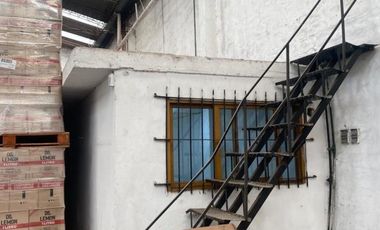 Amplio galpón en venta