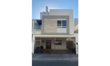 Casa en VENTA, Puerta de Hierro, Zona Cumbres, Monterrey, Nuevo León