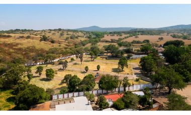 VENTA DE TERRENO RESIDENCIAL EN COCULA JALISCO EN FRACCIONAMIENTO CERCADO