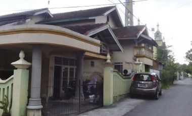 House in Taman Baru residential complex Jalan Sriwijaya Mataram