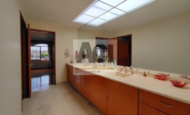 Se vende casa en condominio en Interlomas