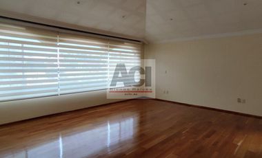 Se vende casa en condominio en Interlomas