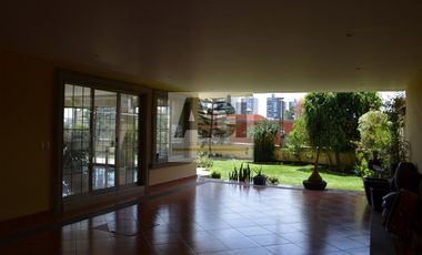 Se vende casa en condominio en Interlomas