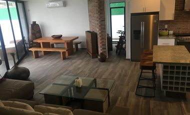 CASA EN VENTA EN LOMAS DE COCOYOC