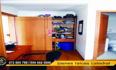 Casa de venta en Av. Ordoñez Lasso – código:16889