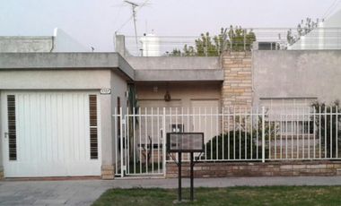 Casa en venta en 3 de Febrero, Loma Hermosa