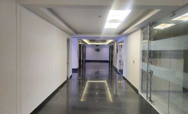OFICINA EN ARRIENDO ZONA NORTE POINT, BOGOT